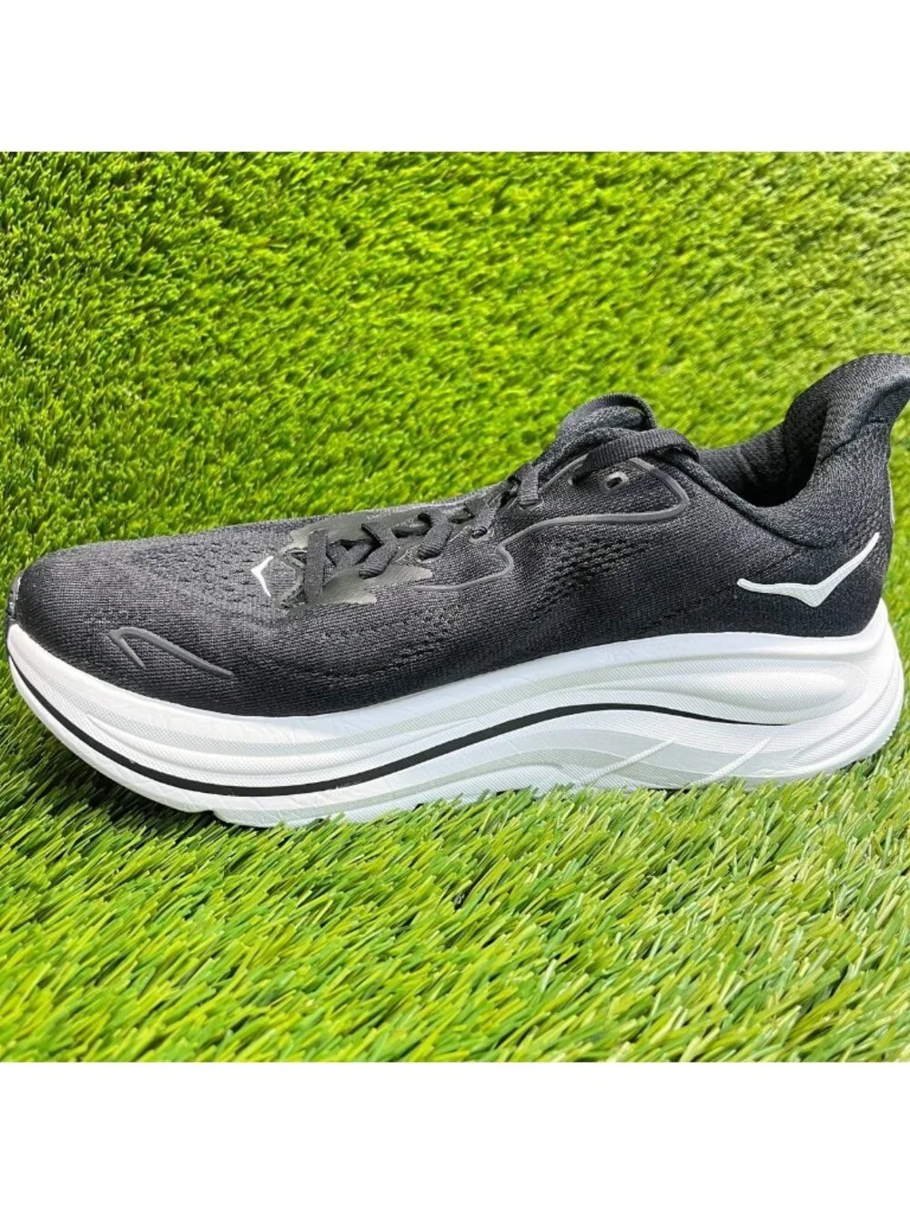 Hoka One One Clifton 10 Womens Size 9 Black White Running Walking Shoes Sneakers